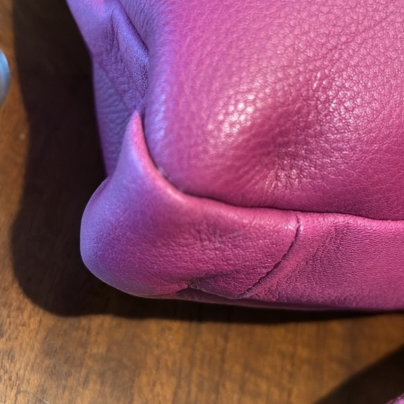 Fossil  Shoulder/ Crossbody bag Gen leather   Gorgeous raspberry  fold over flap - Picture 11 of 17